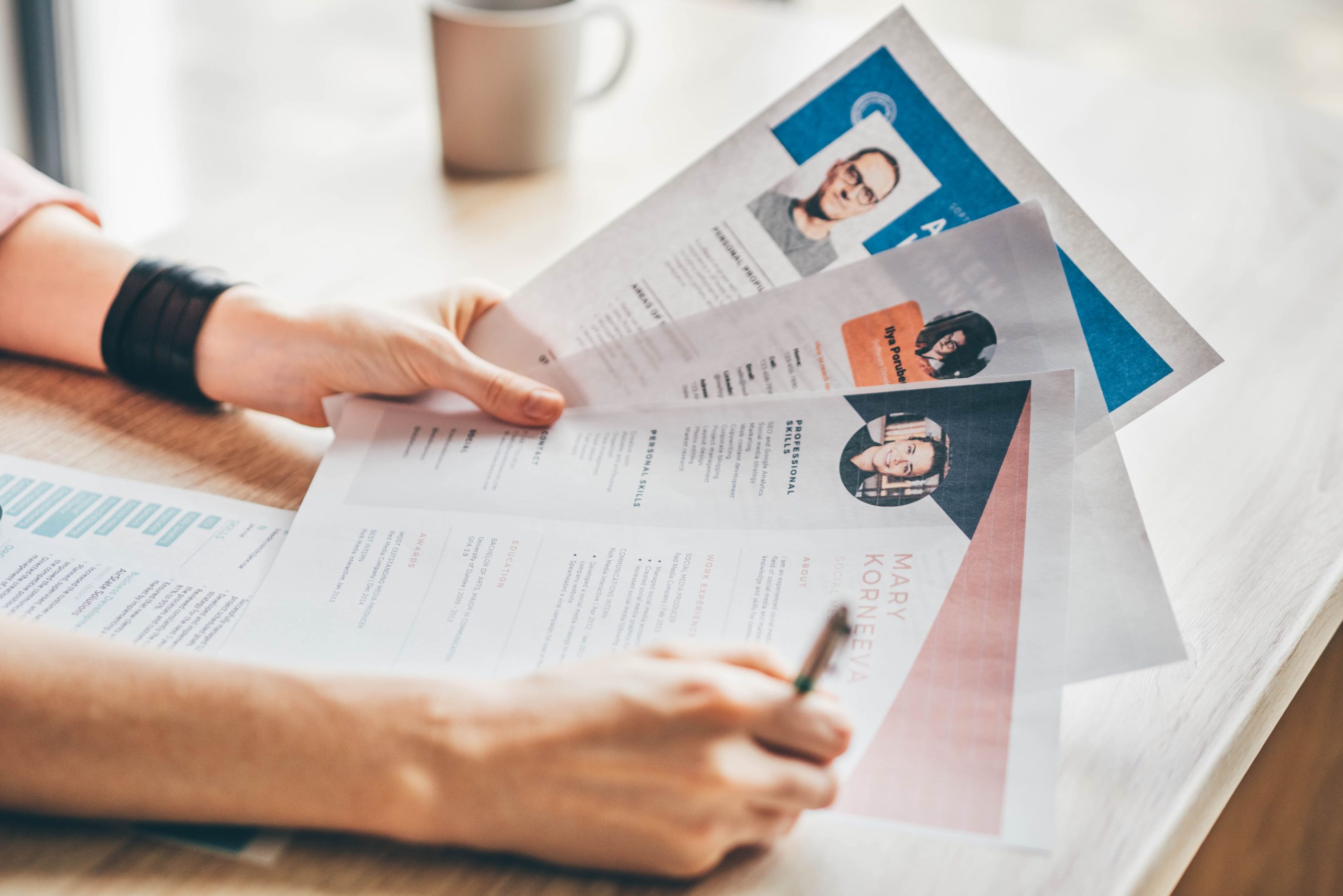 CV Writing Mistakes That Could Cost You the Job (And How to Fix Them!)